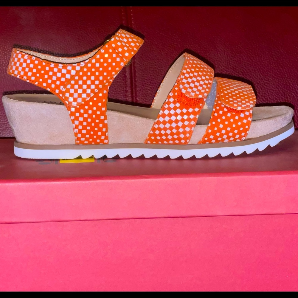 Orange Vaneli polked dotted strap sandals